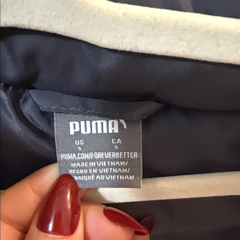 Puma Navy and Pink Puffer Vest - Picture 3 of 4